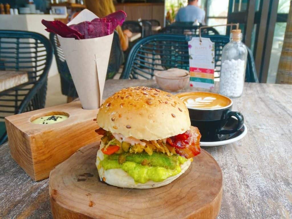 Avocado burger Canggu