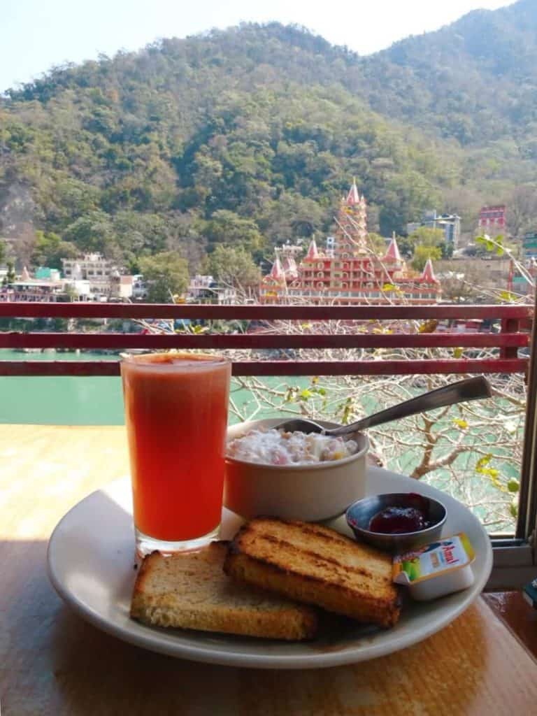 Breakfast and juice at Devraj Coffee Rishikesh