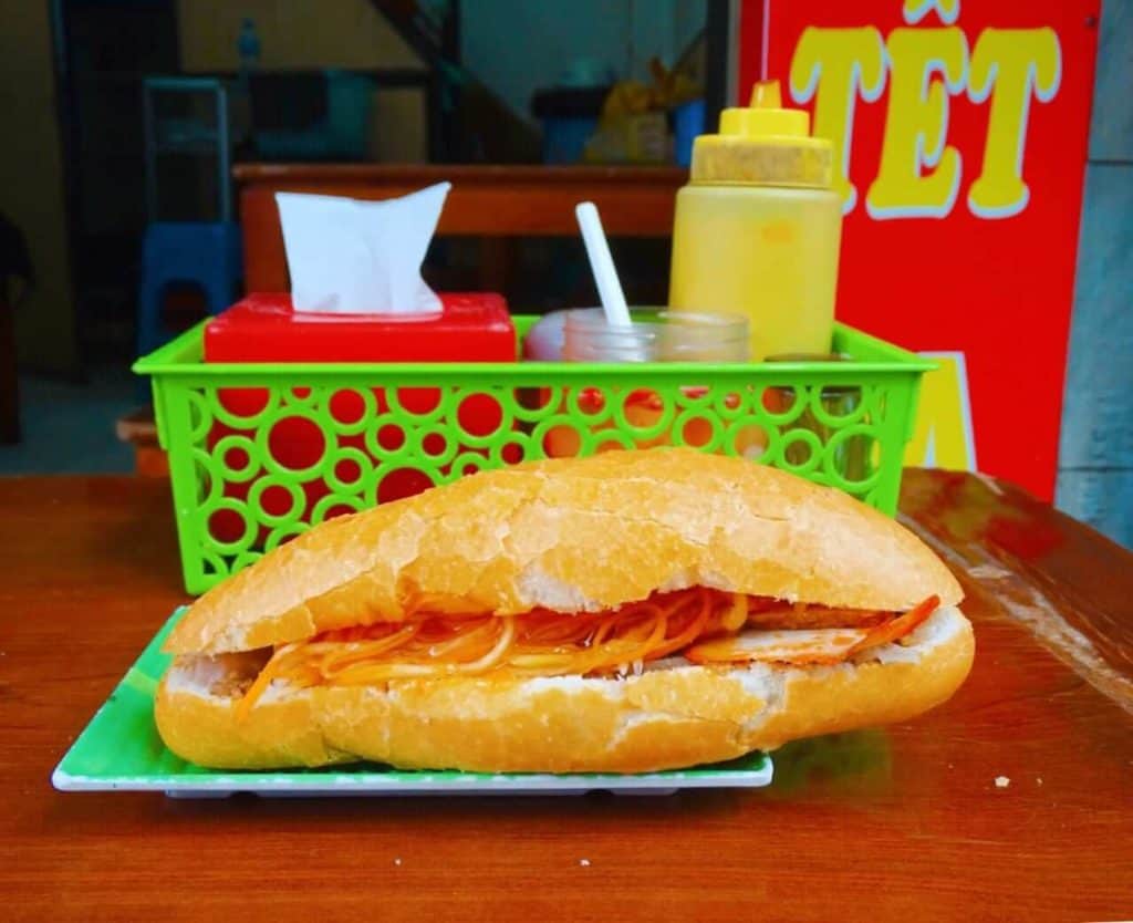 Best banh mi Hanoi