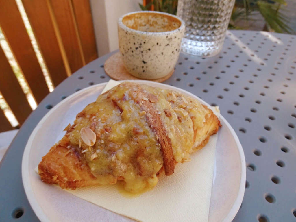 Peanut cream croissant